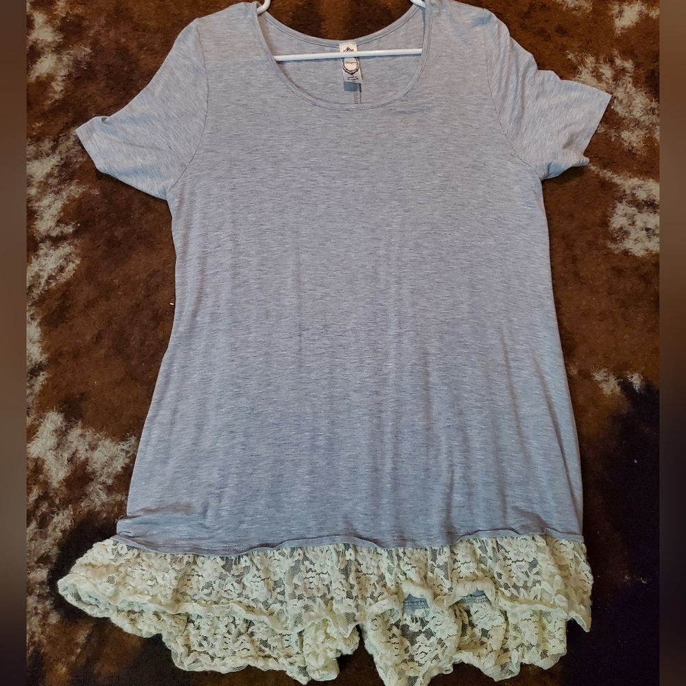 HoneyMe Gray Med lace bottom dress! Right above the knees.